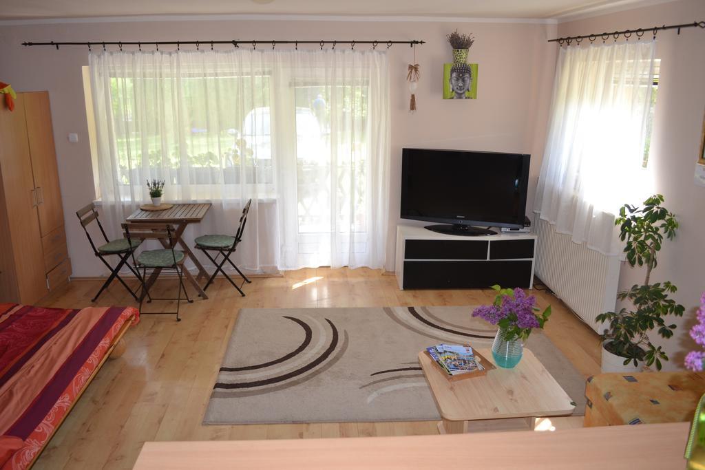 Tulipan Apartman Erlau Exterior foto
